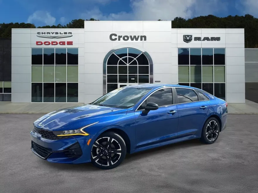 2022 Kia K5 GT-Line photo 1