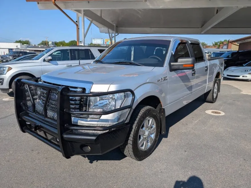 2011 Ford F-150 XLT photo 1
