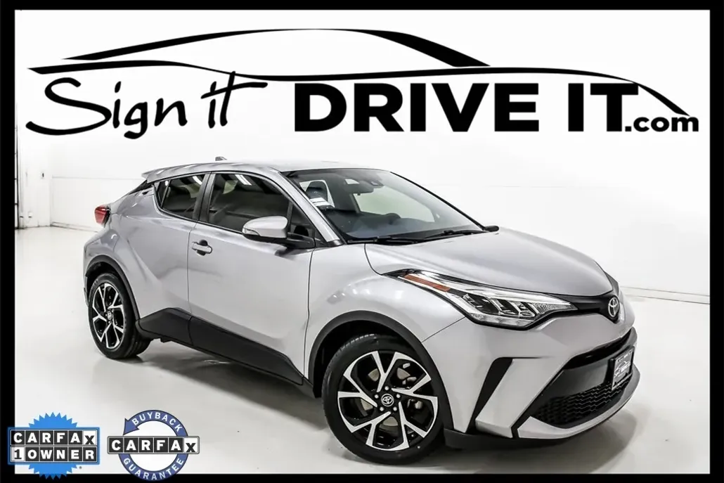 2020 Toyota C-HR XLE photo 1