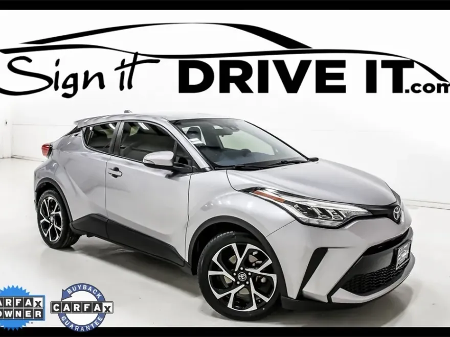 2020 Toyota C-HR XLE photo 1