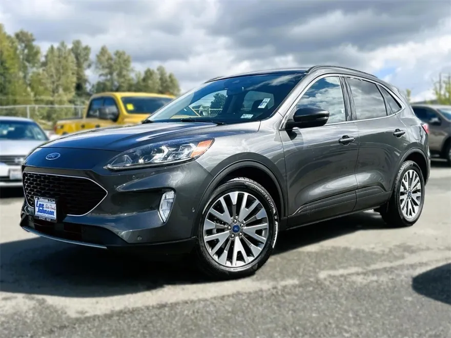 2020 Ford Escape Titanium Hybrid photo 1
