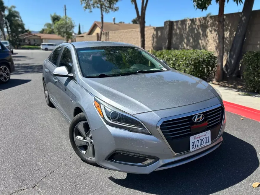 2016 Hyundai Sonata Plug-In Hybrid Limited photo 1
