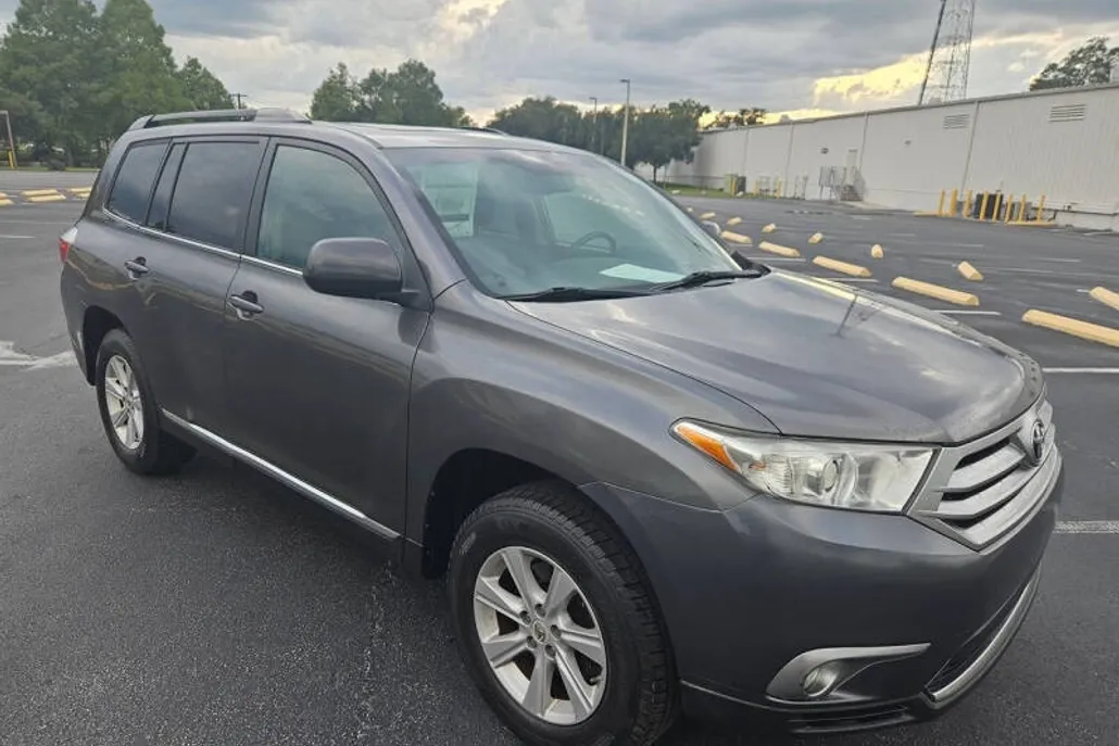 2011 Toyota Highlander Hybrid Base SE photo 1