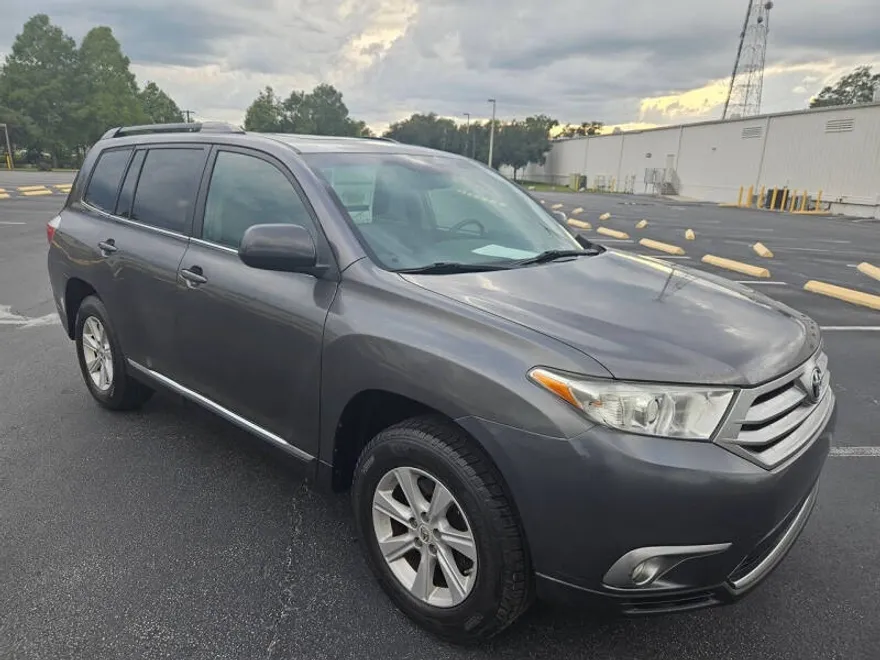 2011 Toyota Highlander Hybrid Base SE photo 1