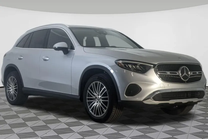 2025 Mercedes Benz GLC 300 4MATIC photo 1