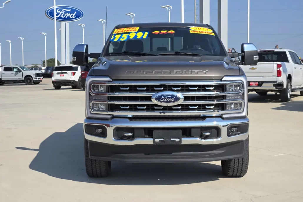 2023 Ford F-250 Lariat photo 1