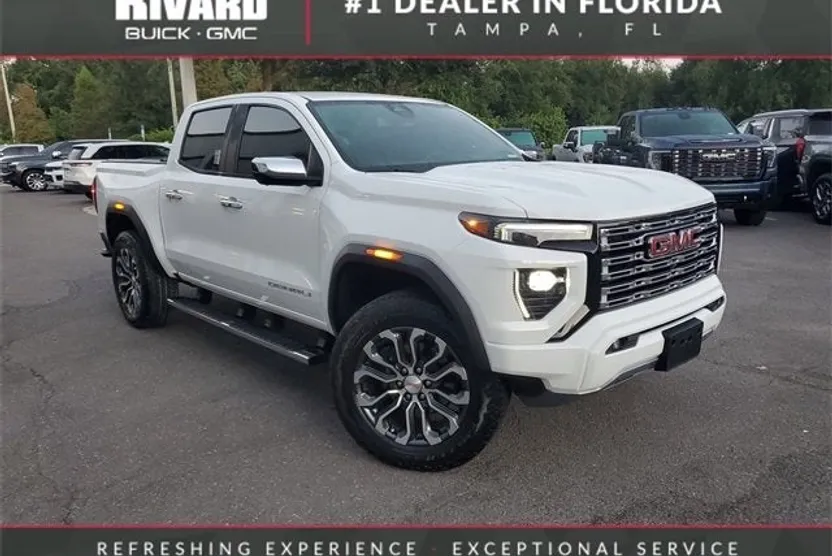 2024 Gmc Canyon Denali photo 1