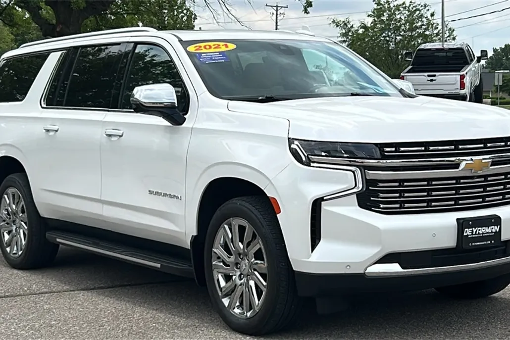 2021 Chevrolet Suburban Premier photo 1