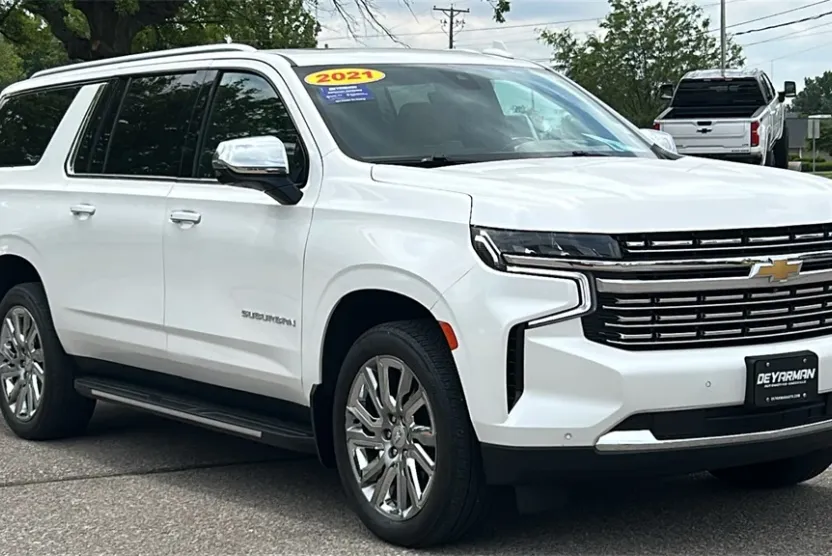 2021 Chevrolet Suburban Premier photo 1
