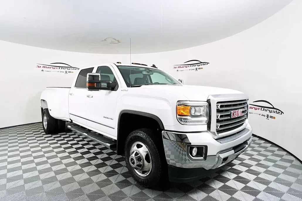 2016 Gmc Sierra SLT photo 1