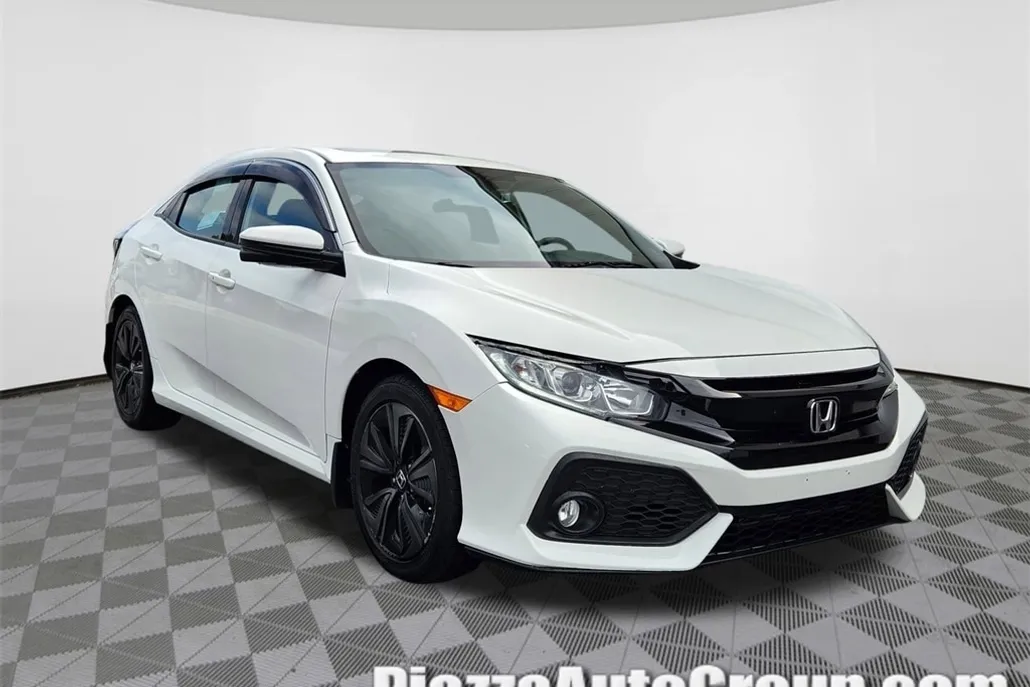 2017 Honda Civic EX-L Hatchback photo 1