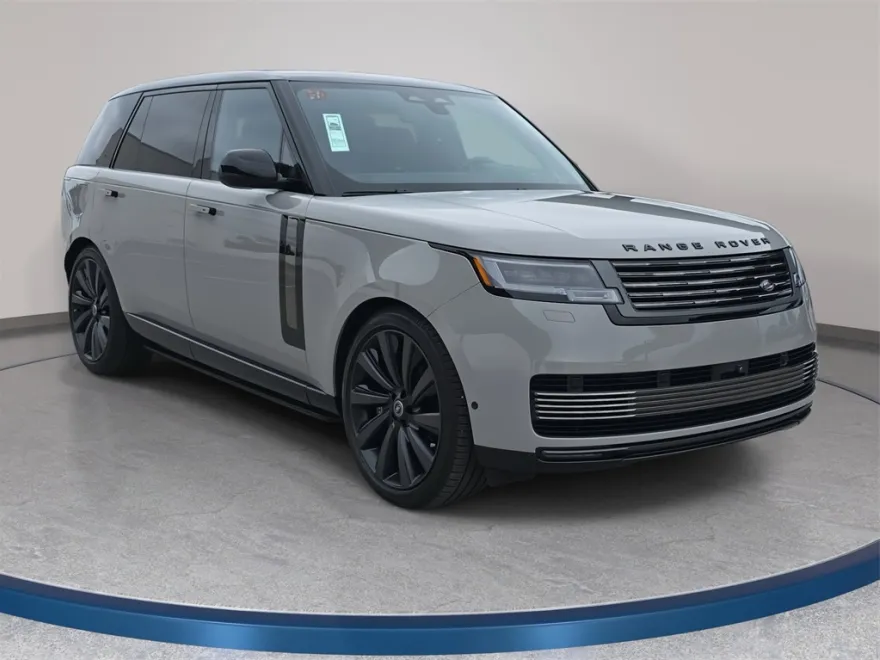 2025 Land Rover Range Rover SV photo 1