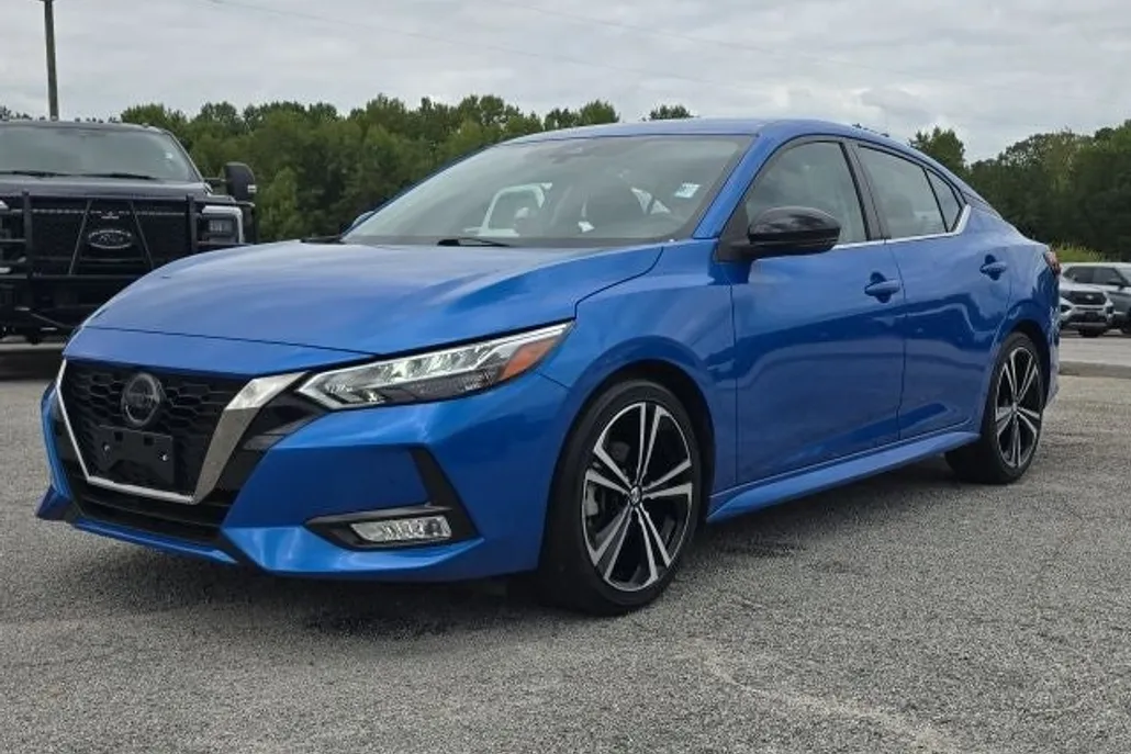 2023 Nissan Sentra SR photo 1