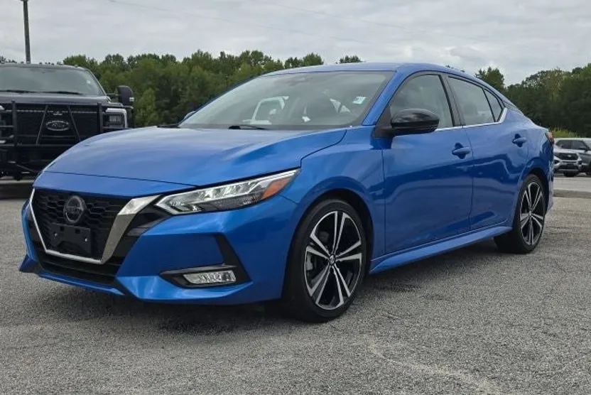 2023 Nissan Sentra SR photo 1