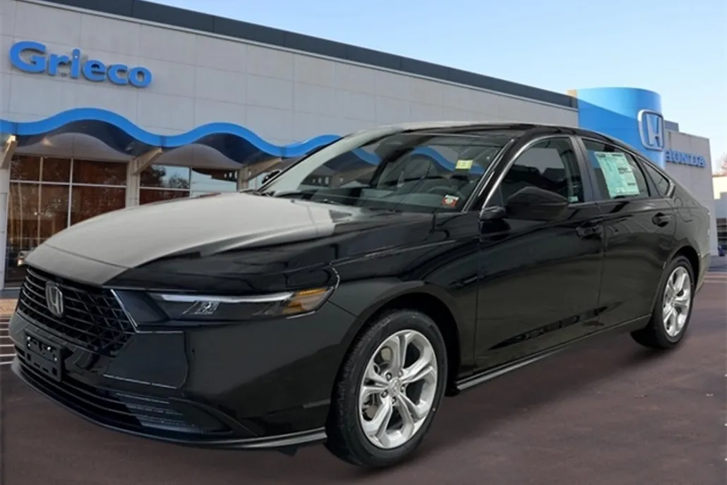 2025 Honda Accord LX photo 1
