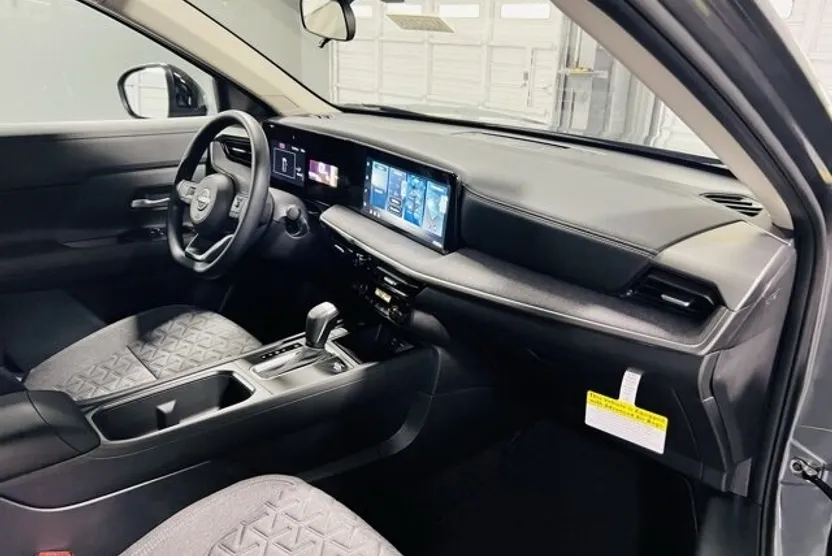 2026 Nissan Kicks SV photo 1