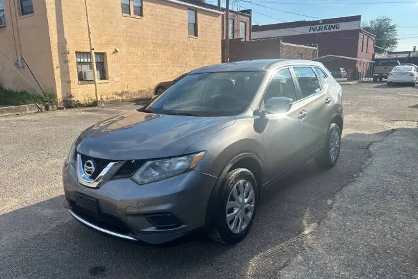 2015 Nissan Rogue S photo 1