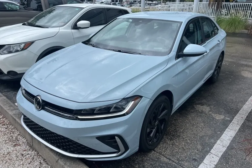 2025 Volkswagen Jetta 1.5T SE photo 1