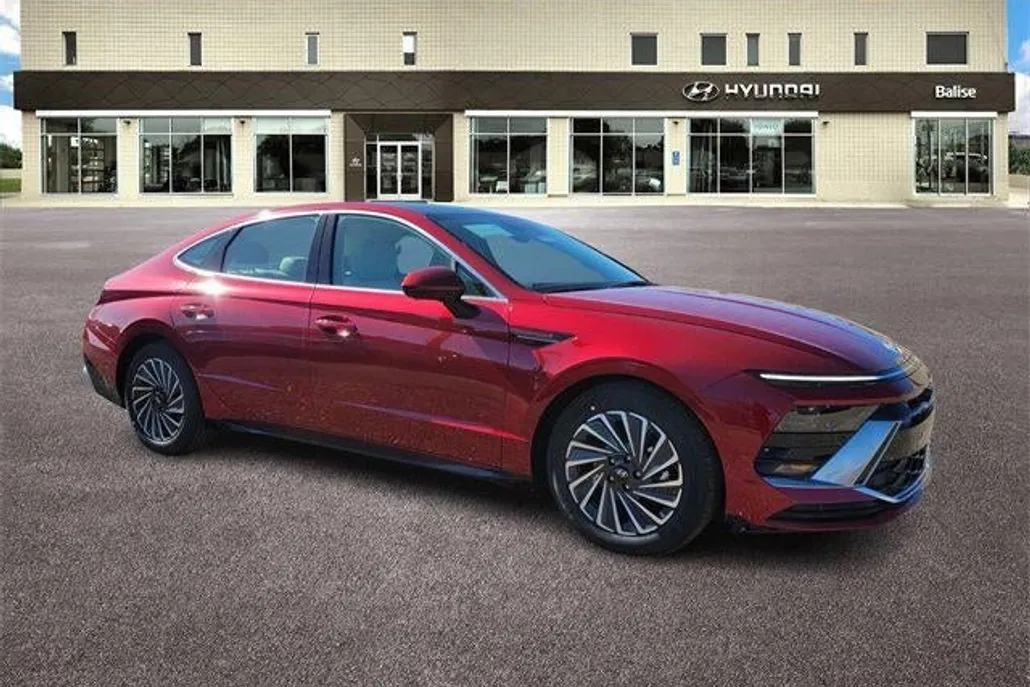 2025 Hyundai Sonata Hybrid Limited photo 1