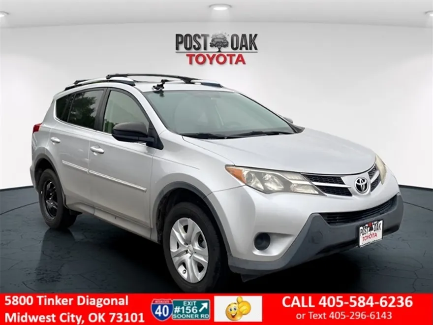 2014 Toyota RAV4 LE photo 1
