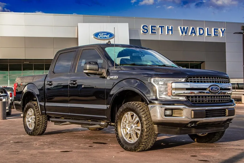 2020 Ford F-150 Lariat FX4 photo 1