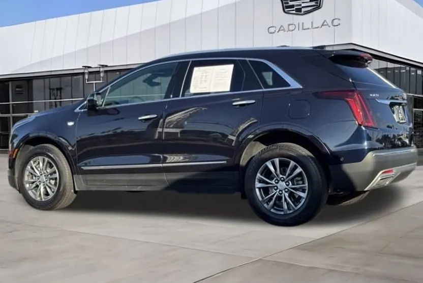 2021 Cadillac XT5 Premium Luxury photo 1