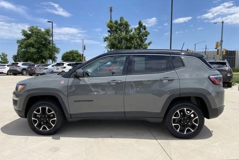 2021 Jeep Compass Trailhawk photo 1