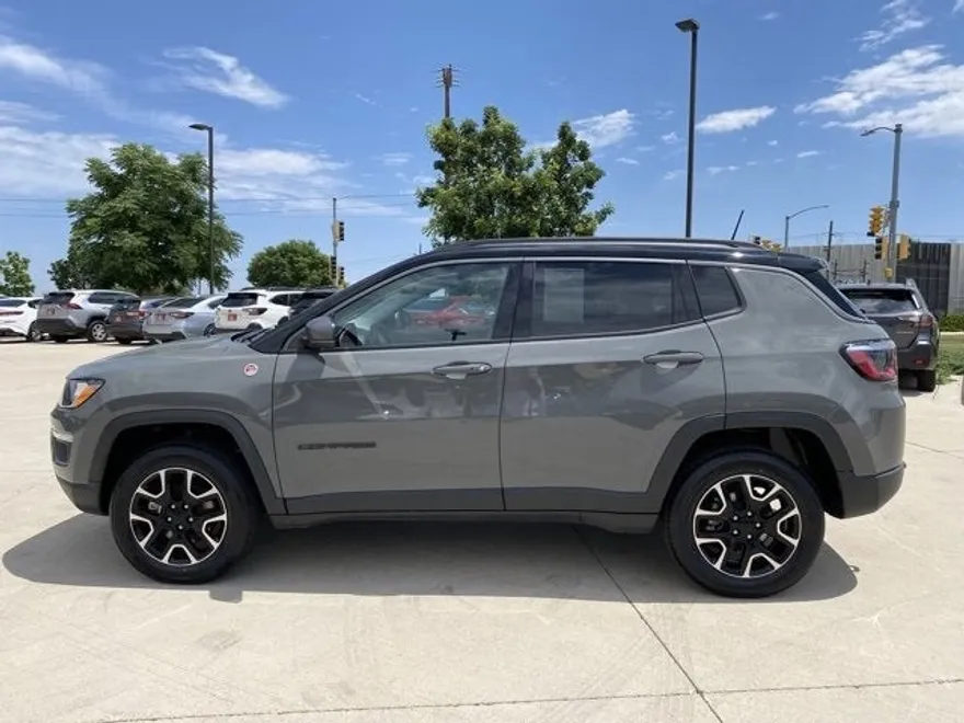2021 Jeep Compass Trailhawk photo 1