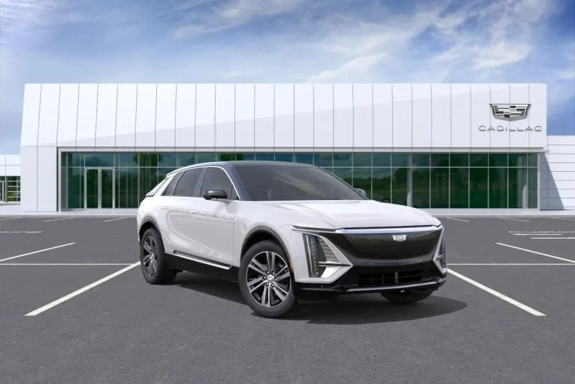 2025 Cadillac Lyriq Luxury photo 1