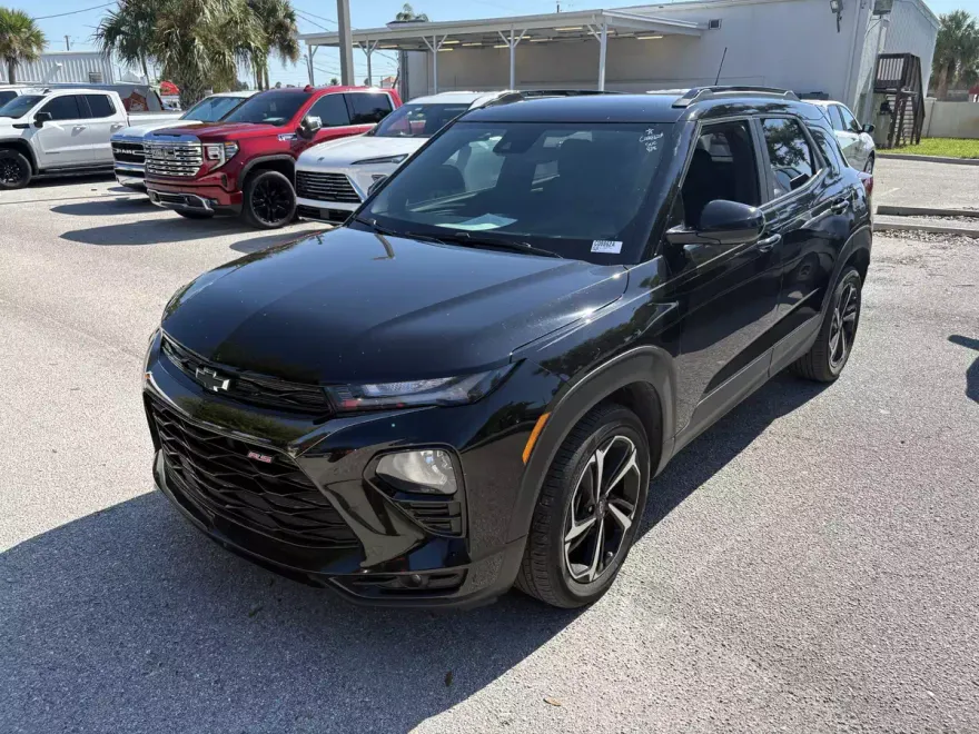 2023 Chevrolet Trailblazer RS photo 2
