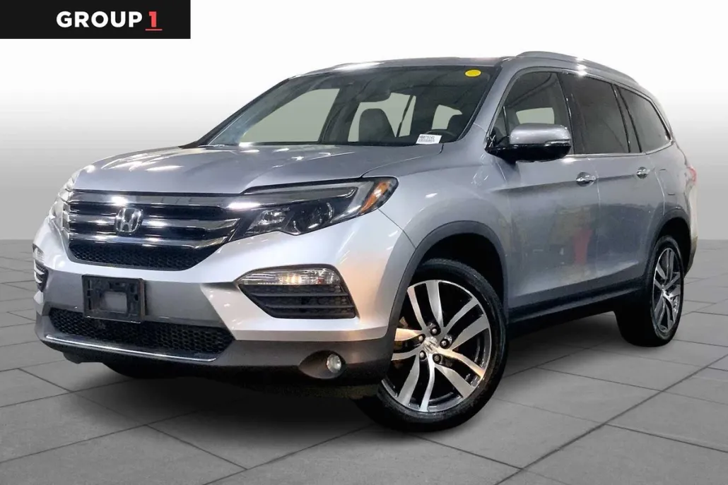 2017 Honda Pilot Elite photo 1