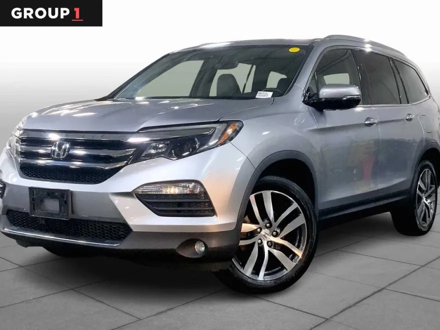 2017 Honda Pilot Elite photo 1