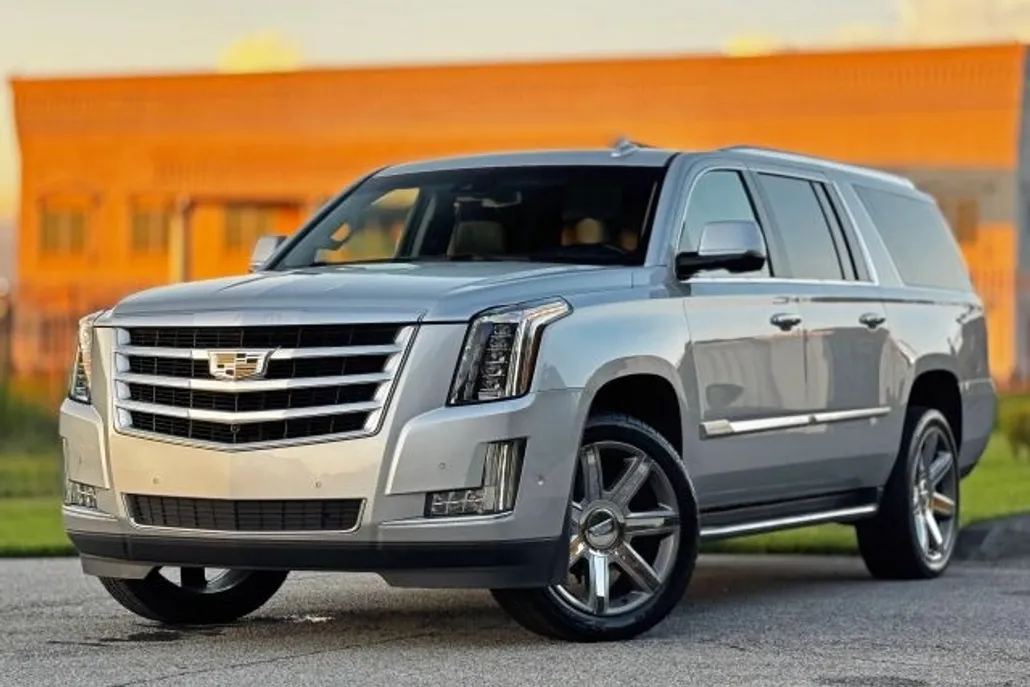 2020 Cadillac Escalade ESV Luxury Sport photo 1