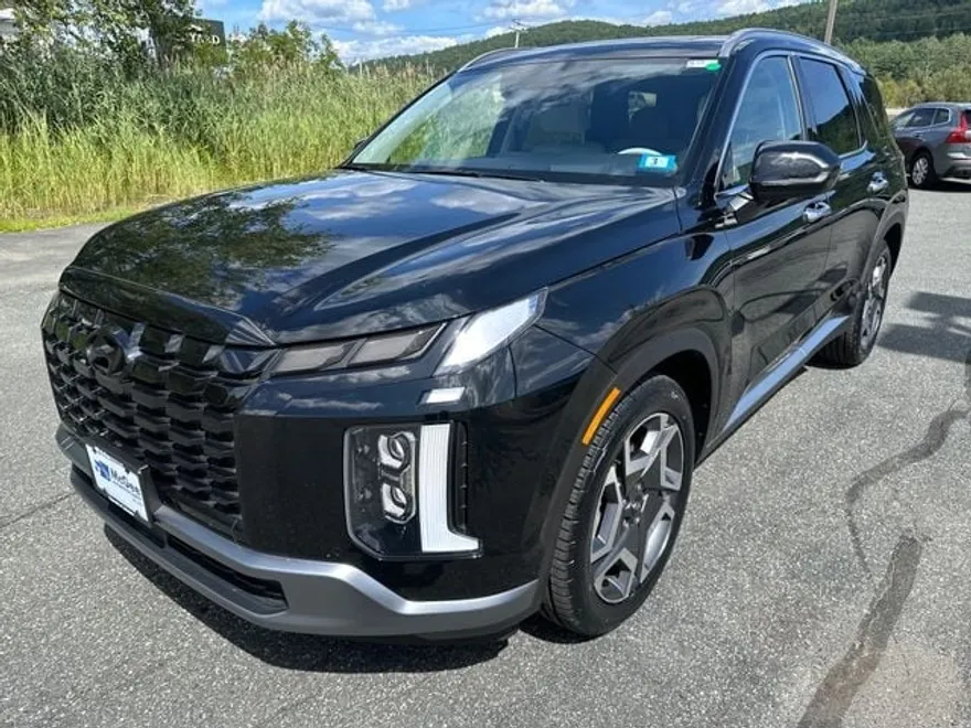 2024 Hyundai Palisade Limited photo 1