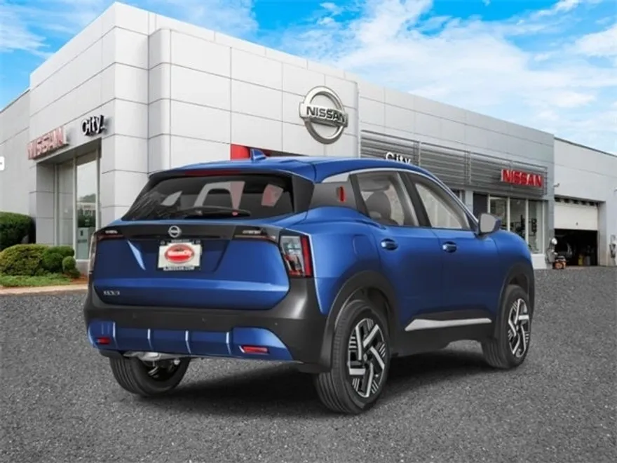 2025 Nissan Kicks SV photo 1