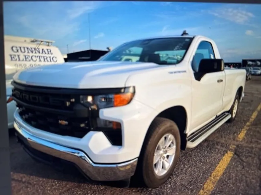 2024 Chevrolet Silverado 1500 photo 1