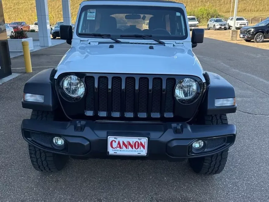 2022 Jeep Wrangler Unlimited Willys Sport photo 1