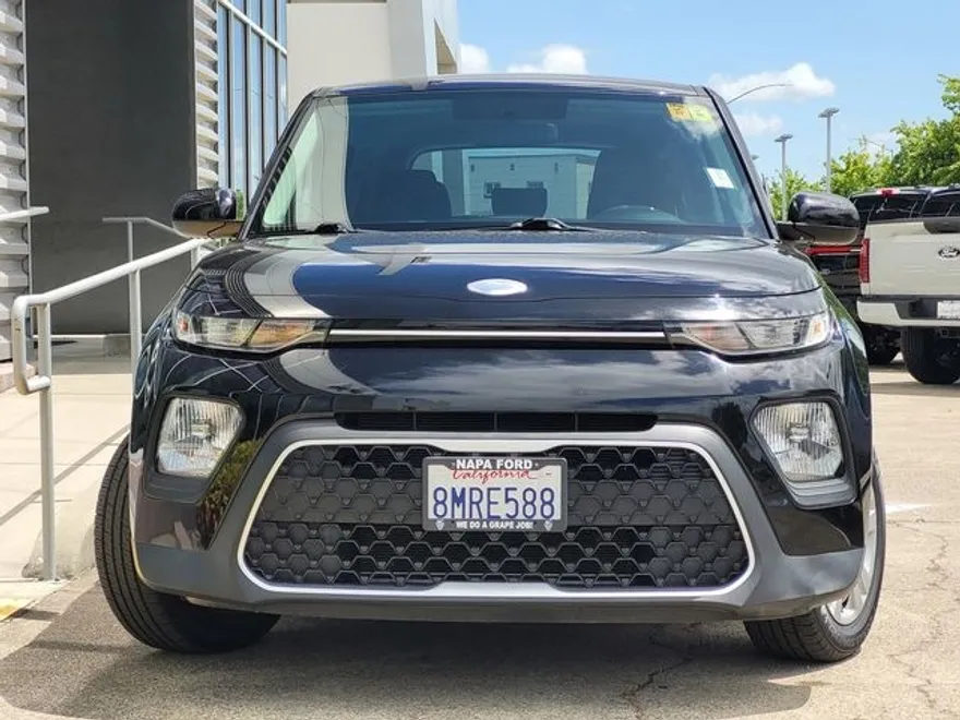 2020 Kia Soul LX photo 2