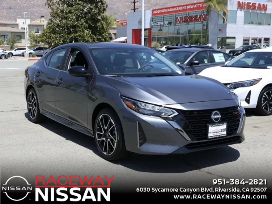 2025 Nissan Sentra SR photo 1
