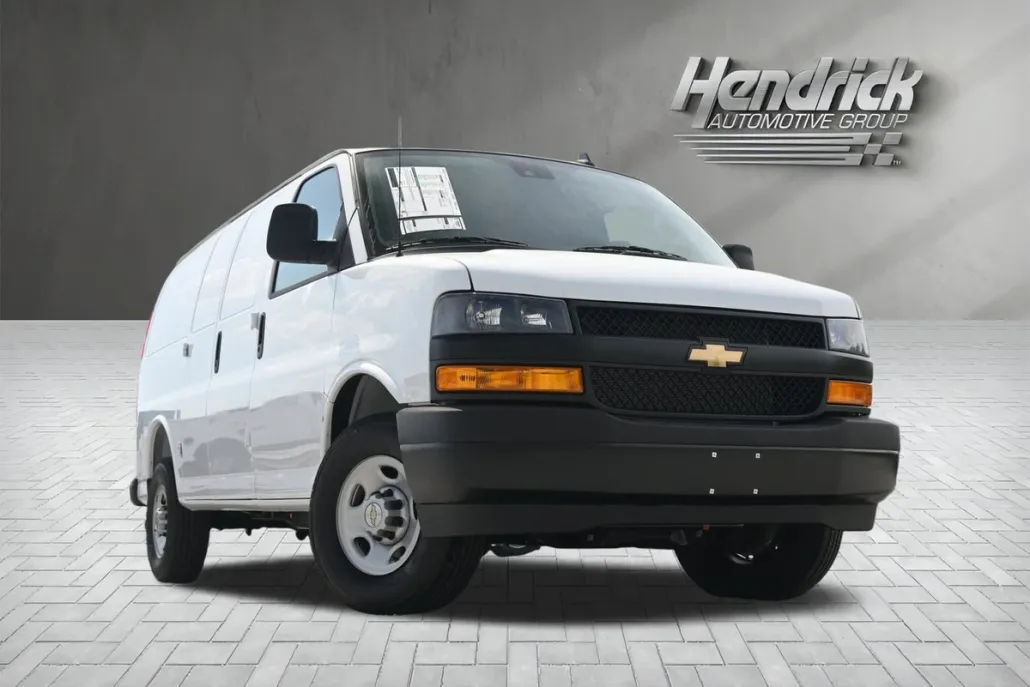 2025 Chevrolet Express Cargo 2500 photo 1