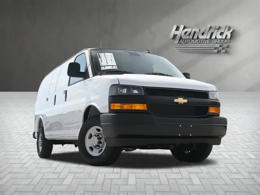 2025 Chevrolet Express Cargo 2500 photo 1