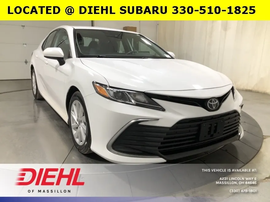 2022 Toyota Camry LE photo 1