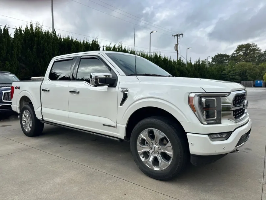 2023 Ford F-150 Platinum photo 1