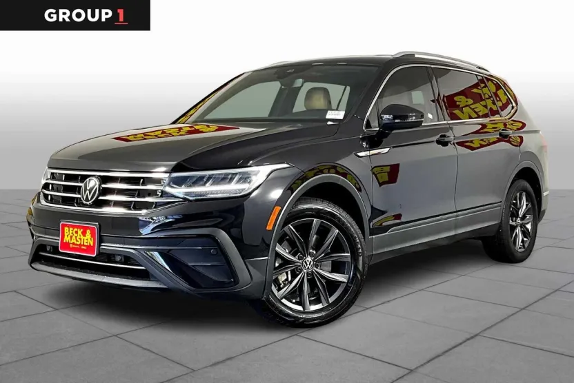 2022 Volkswagen Tiguan SE photo 1