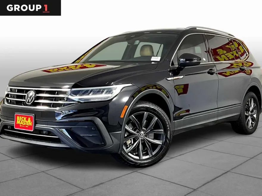 2022 Volkswagen Tiguan SE photo 1