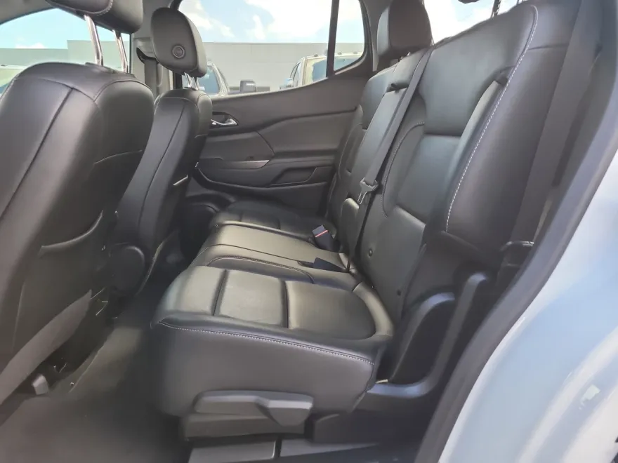 2023 Gmc Acadia SLT photo 1