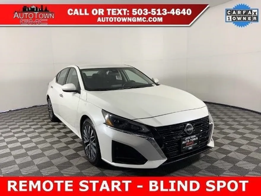 2023 Nissan Altima 2.5 SV photo 1