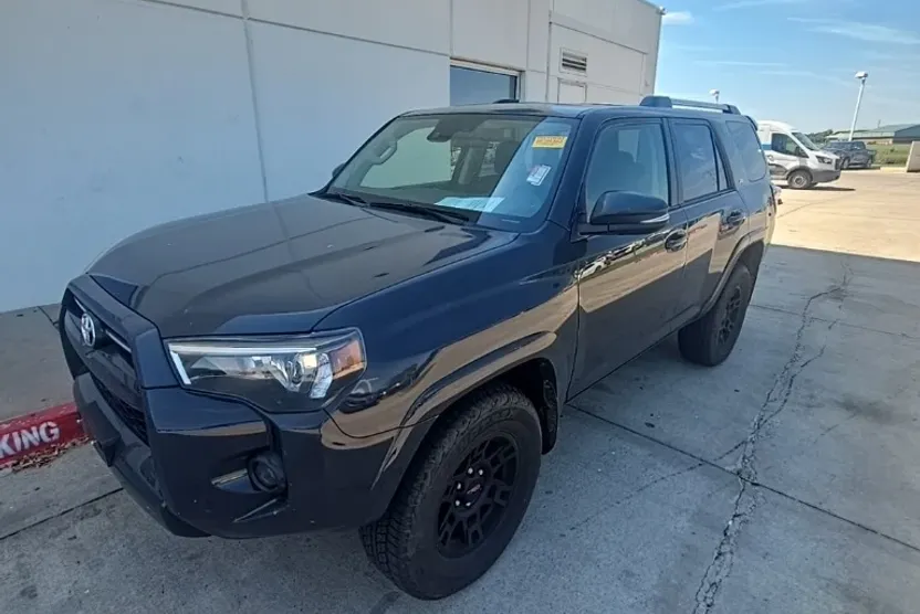 2024 Toyota 4Runner SR5 Premium photo 1