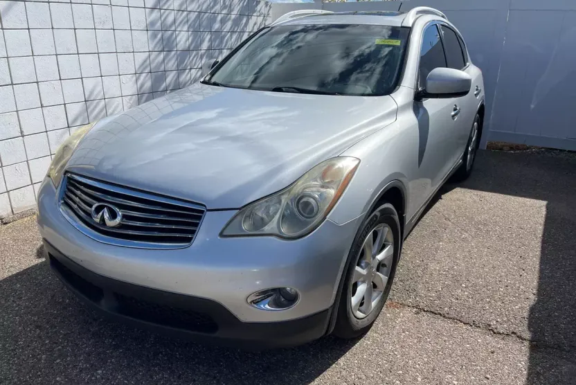 2010 Infiniti EX35 Journey photo 1
