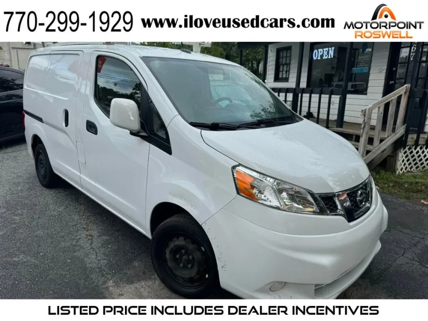 2019 Nissan NV200 SV photo 1